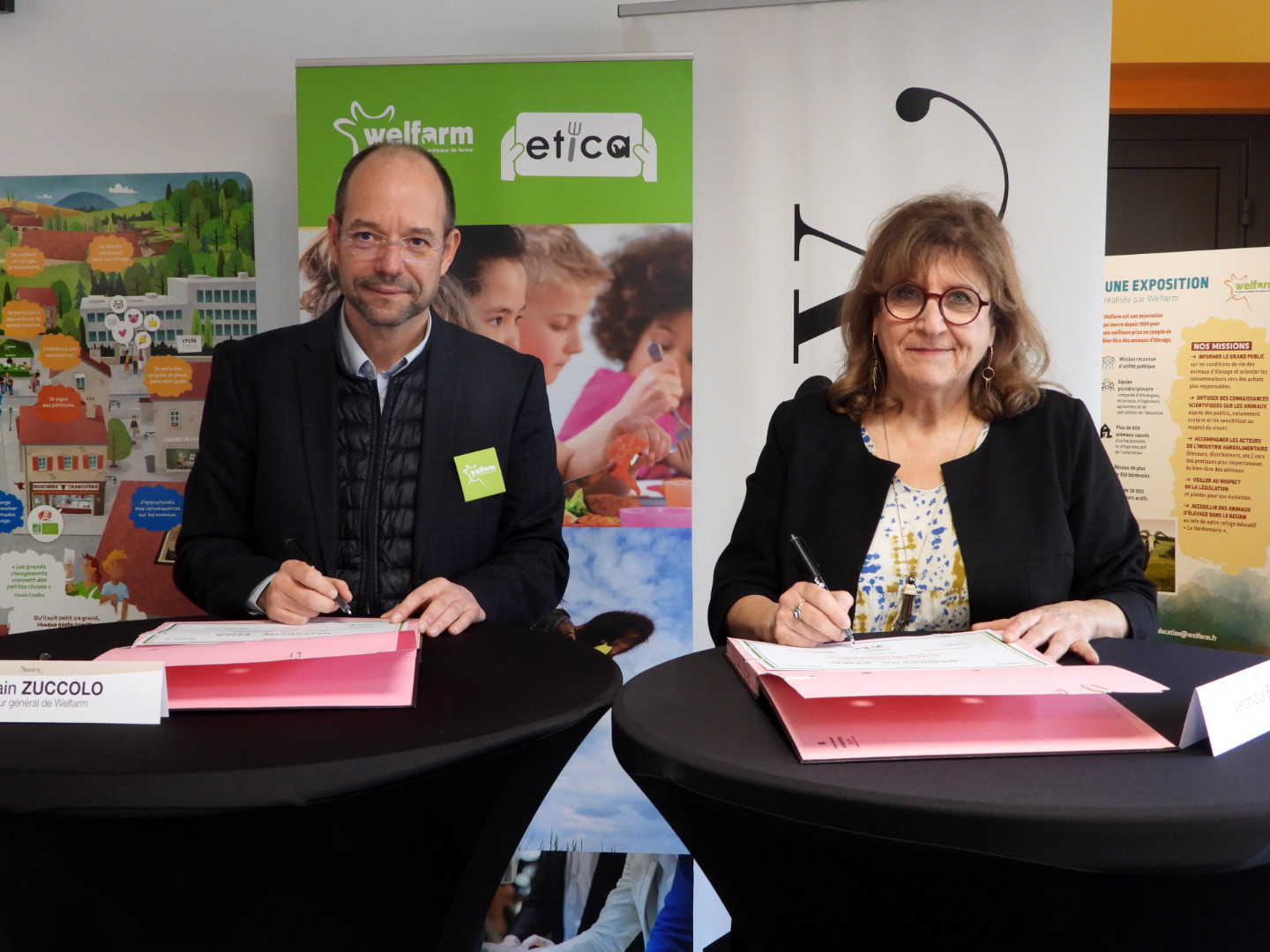 Ghislain Zuccolo, directeur général de Welfarm, et Véronique Billot, Adjointe déléguée à l'enfance et à l'éducation de la Ville de Nancy, lors de la signature de la charte ETICA. Photos ©Ian Fafet/Welfarm.